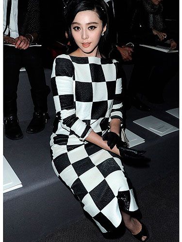 Celebrities sport Louise Vuitton's checkered dresses