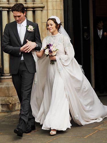 FOUR OF THE MOST BREATHTAKING CELEBRITY WEDDING DRESSES :: Pearls Only - UK