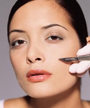 How to give yourself a surprisingly effective 'natural facelift