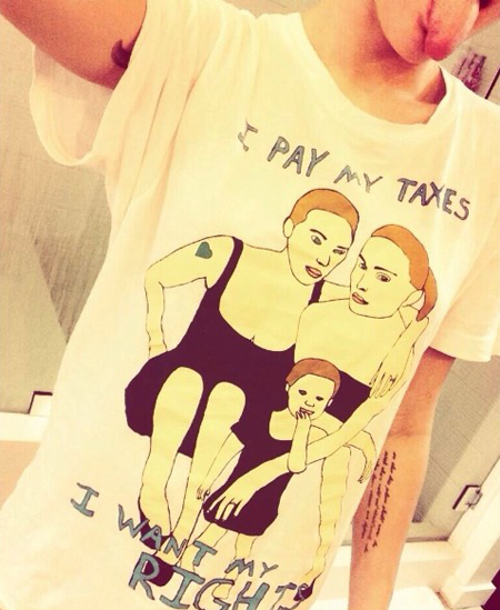 Miley Cyrus marriage rights T-shirt :: Celebrity style news