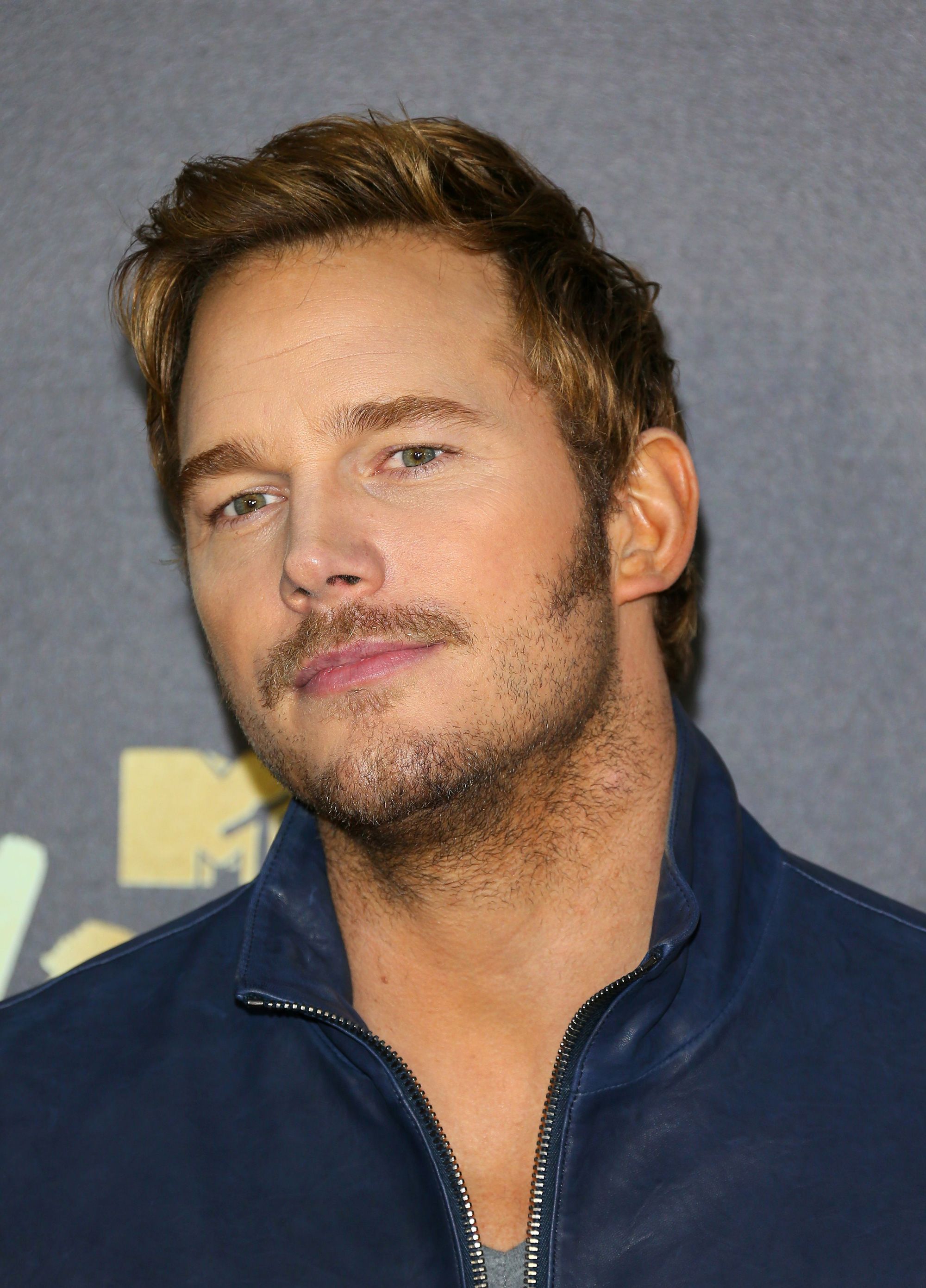 Let's All Take A Moment to Acknowledge Chris Pratt's Contour at the MTV  Music Awards