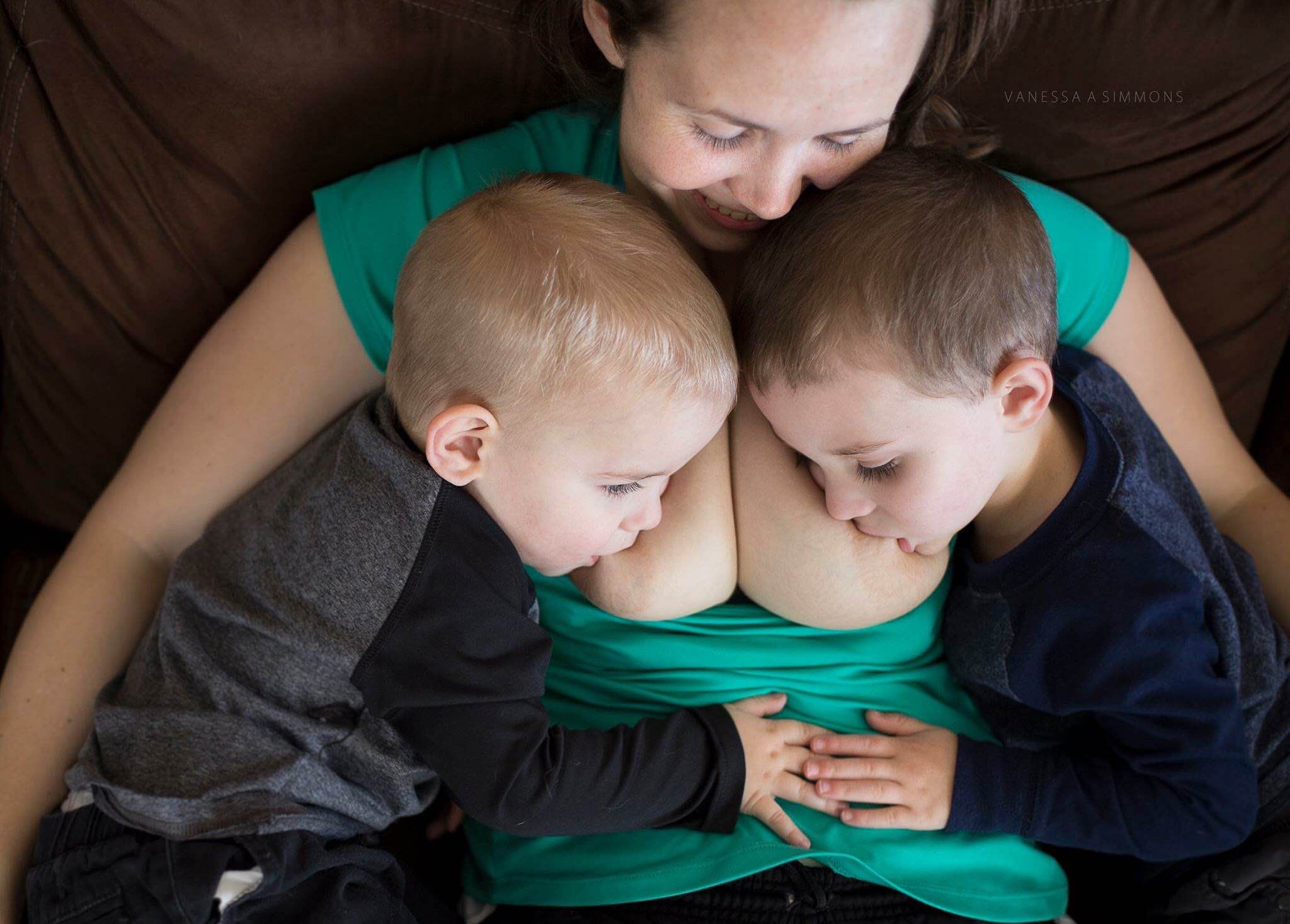 Breastfeeding mum's breasts become two different sizes - 9Honey