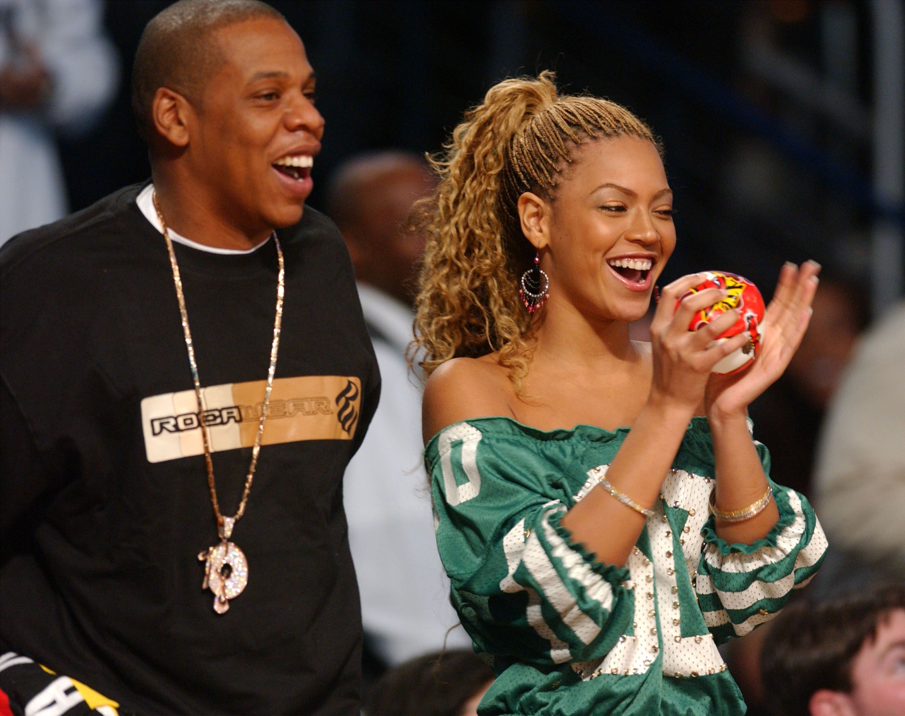 Beyoncé Ft. Jay-Z - Crazy In Love Live at Madison Square Garden 2004 