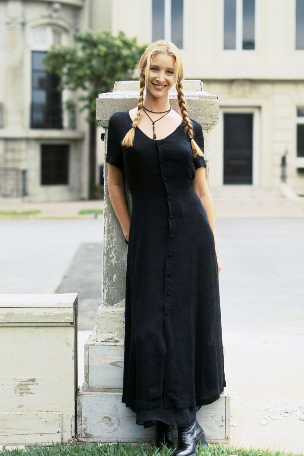 phoebe buffay black dress