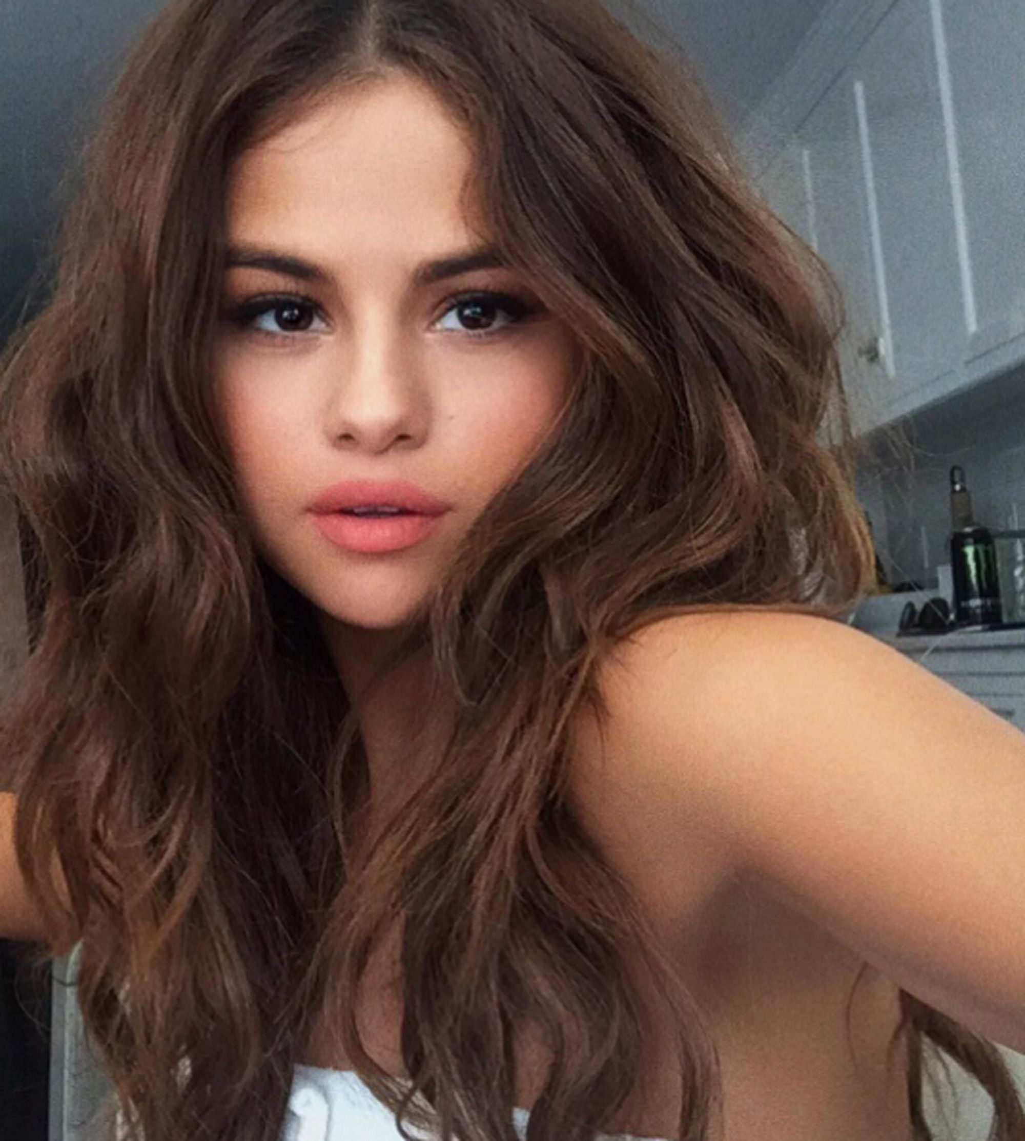 Selena Gomez Makeup Tutorial