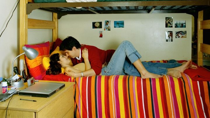 Sex College Girls Dorm Room - 14 Worst Things About Dorm Sex - What You Need to Know About Sex in a Dorm  Room