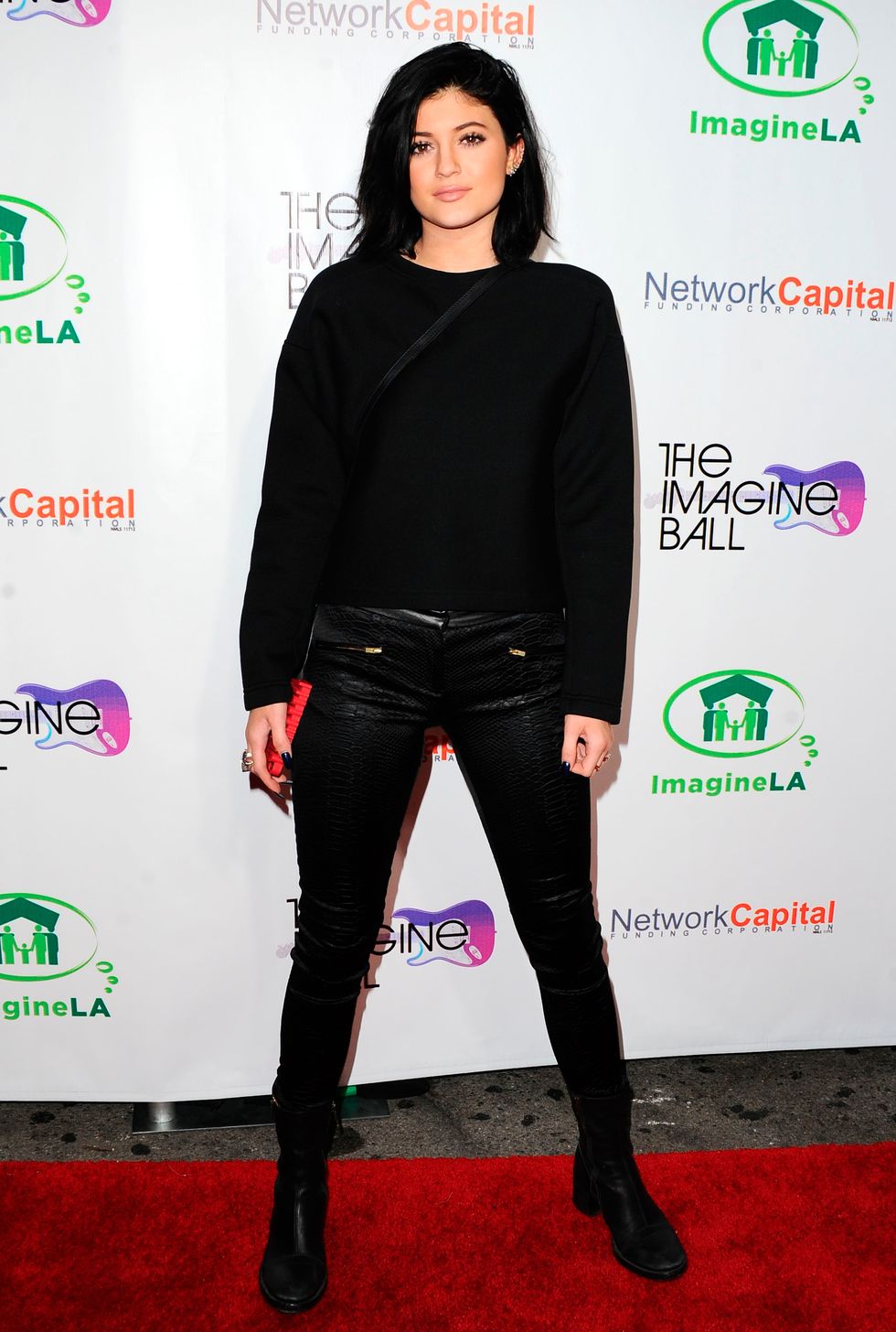Kylie Jenner looking casual on red carpet in black - celebrity style photos - fashion - cosmopolitan.co.uk