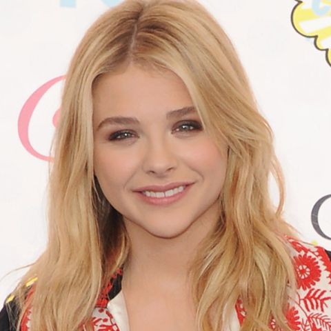 Chloe Grace Moretz Braless Outfits: Photos With No Bra