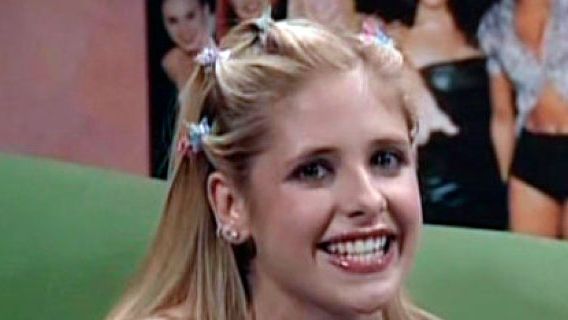 10 hairstyles from the 90s that should stay in the past