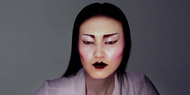 Is electronic makeup the future of beauty? This video of real-time projected CGI makeup suggests so. Cosmopolitan.co.uk