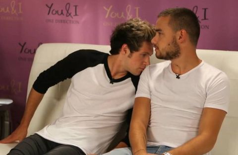 Niall Horan gives Liam Payne a sniff
