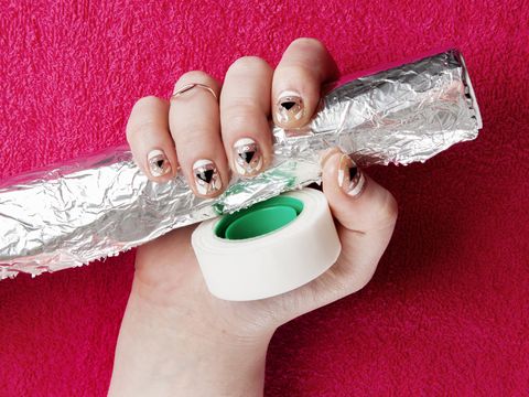 DIY nail art how-to: nails using tin foil and scotch tape