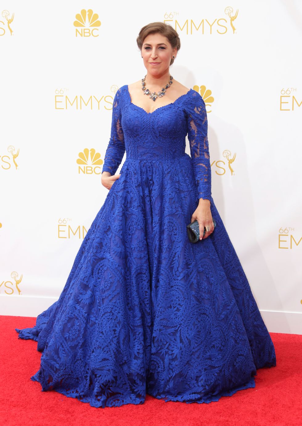 Mayim Bialik looks beautiful in blue at the Primetime Emmy Awards