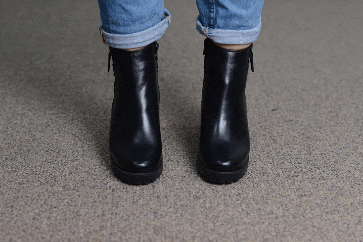 Schuh black boots