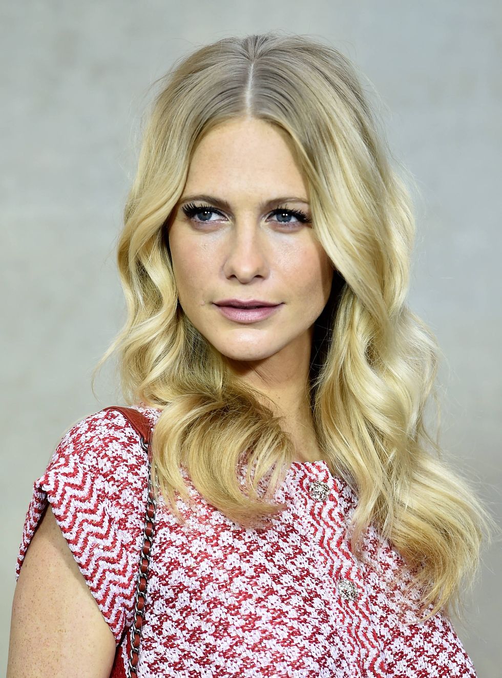 Poppy Delevingne hairstyle at Chanel show - Spring/Summer 2015 beauty trends - Paris Fashion Week