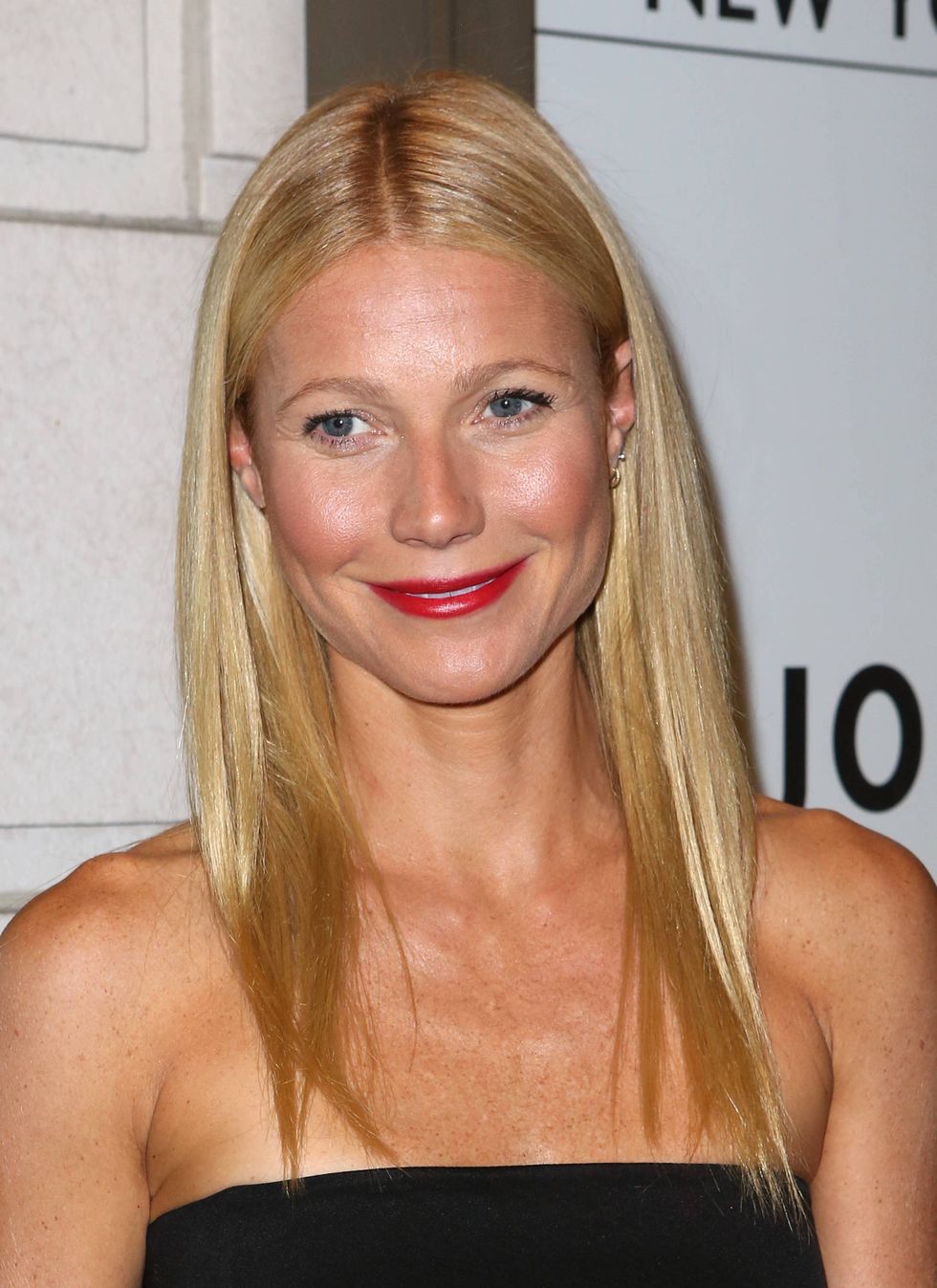 Gwyneth Paltrow thinks you should steam-clean your nether regions