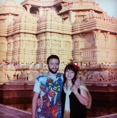 British couple found dead in a hotel room in India