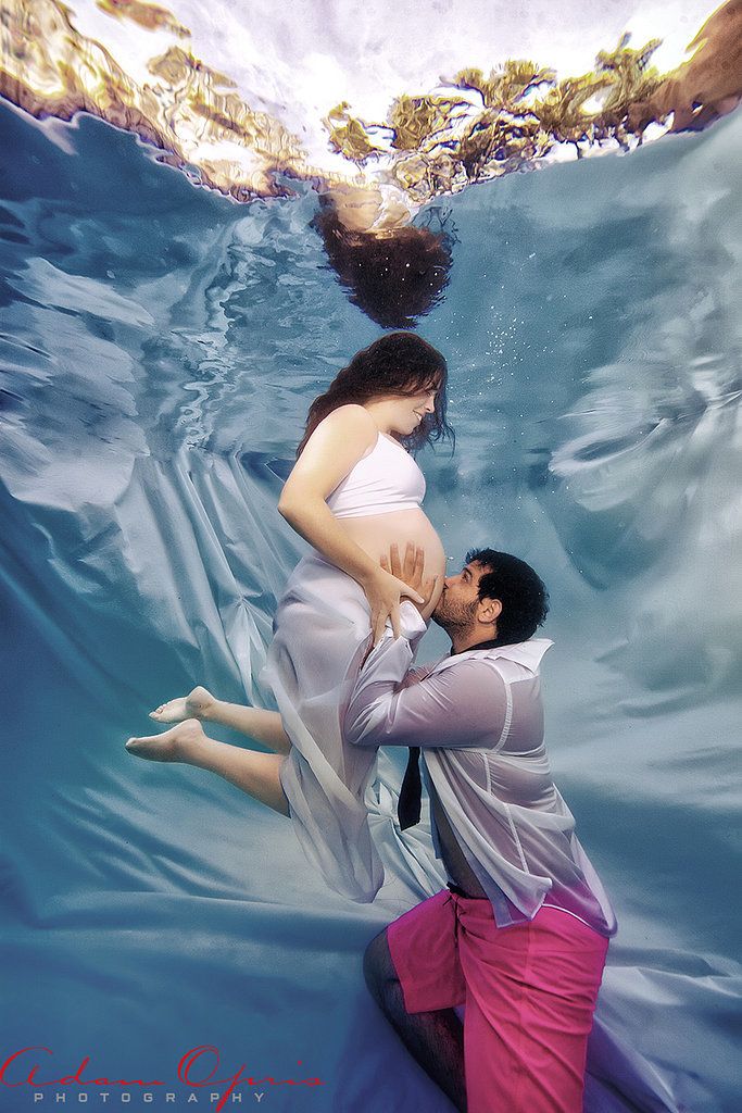Underwater maternity photos