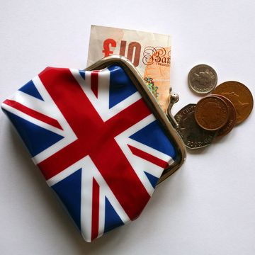 Union Jack purse with money