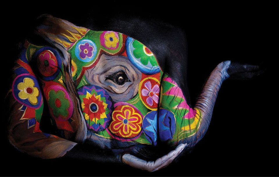 Colorfulness, Art, Elephants and Mammoths, Visual arts, Sculpture, Working animal, Indian elephant, Creative arts, Illustration, Modern art, 