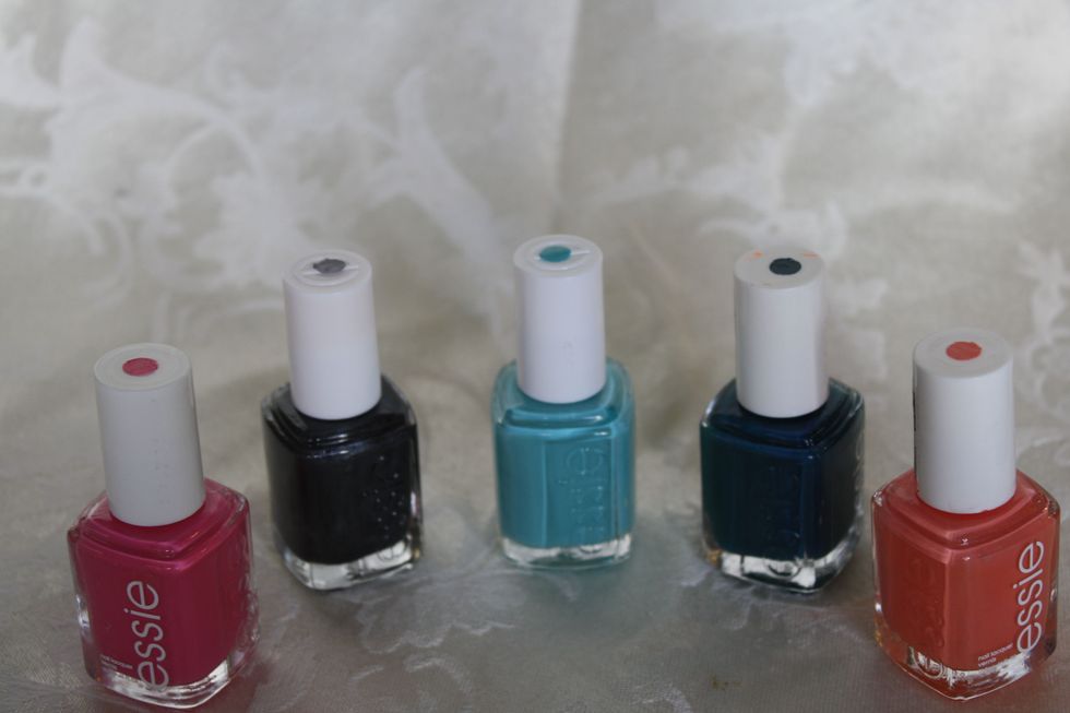 Liquid, Red, Pink, Tints and shades, Cosmetics, Teal, Beauty, Aqua, Grey, Turquoise, 