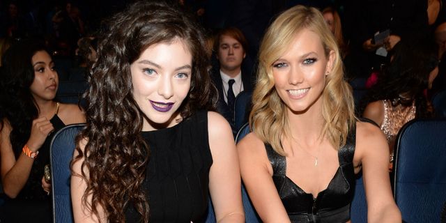 Lorde and Karlie Kloss at the American Music Awards 2014 - best celebrity beauty looks - Cosmopolitan.co.uk