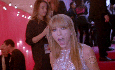 Taylor Swift shocked face at the grammys