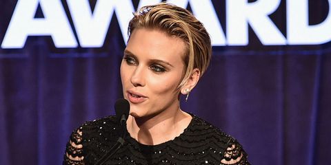 Scarlett Johansson's wet-look short hair