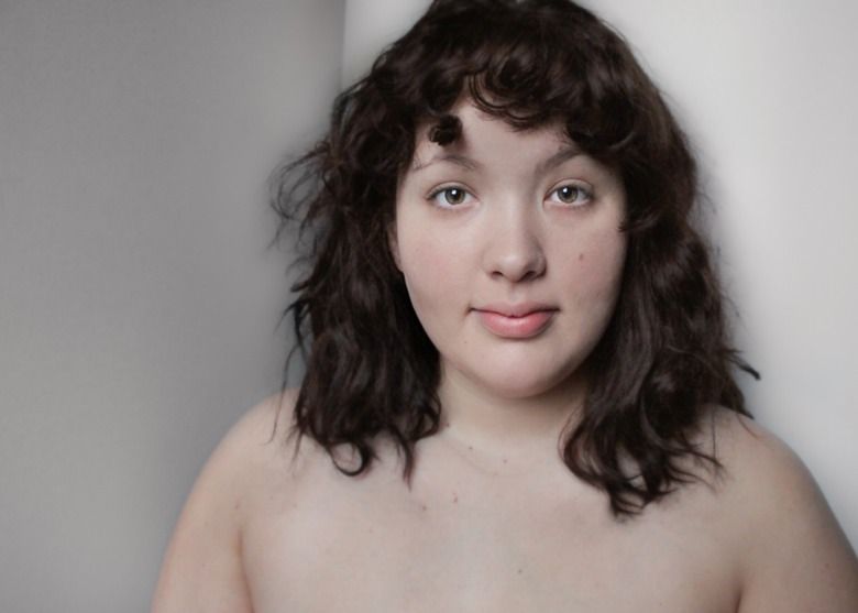 How photoshop experts around the world made this plus-size woman "beautiful"