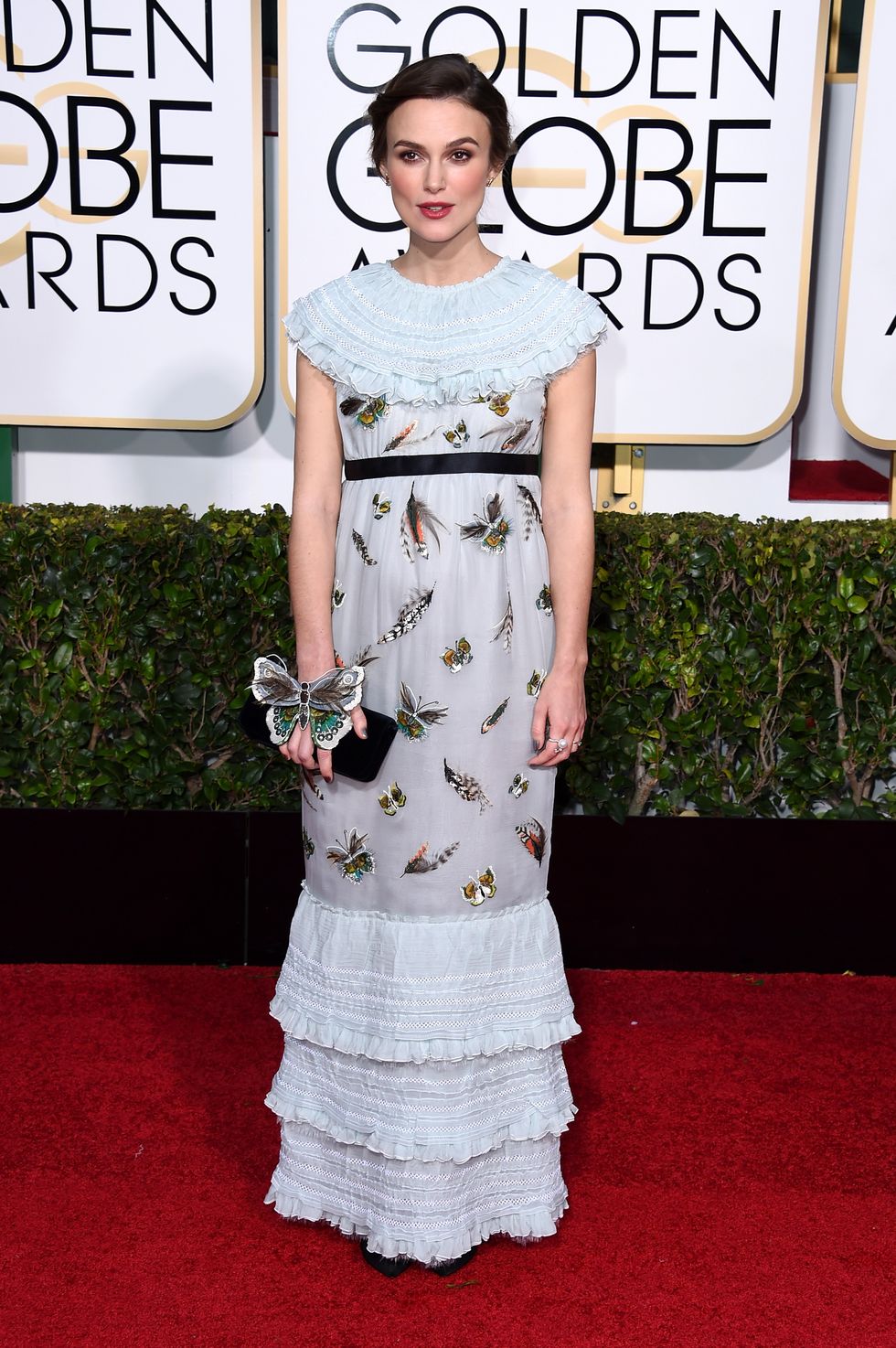 Pregnant Keira Knightley wearing Chanel at the 2015 Golden Globes
