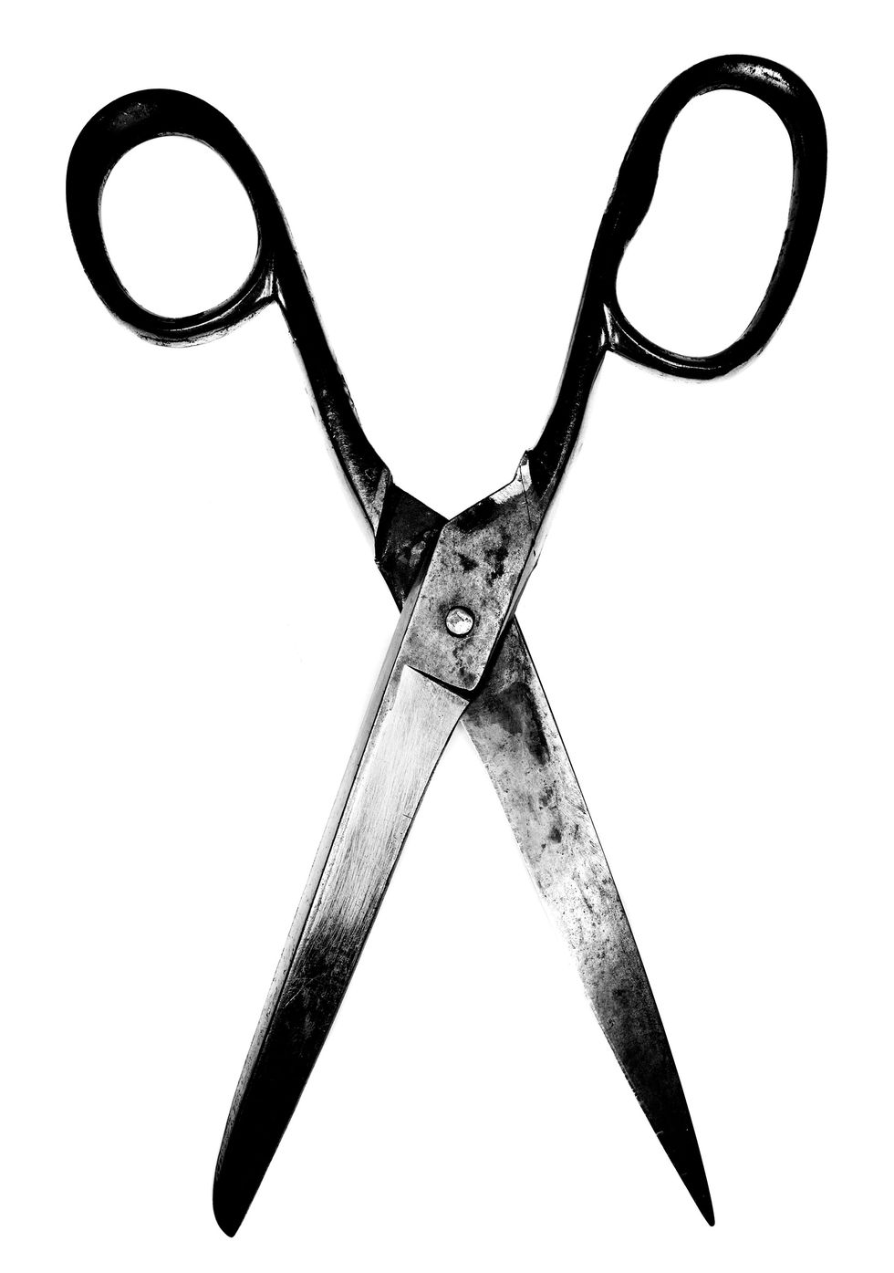 Woman chops off her cheating husband's penis with scissors TWICE