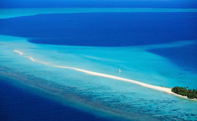 maldives island kuramathi resort honeymoon destination