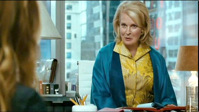 Enid Frick and Carrie Bradshaw in Sex and the City - Candice Bergen in the Vogue offices