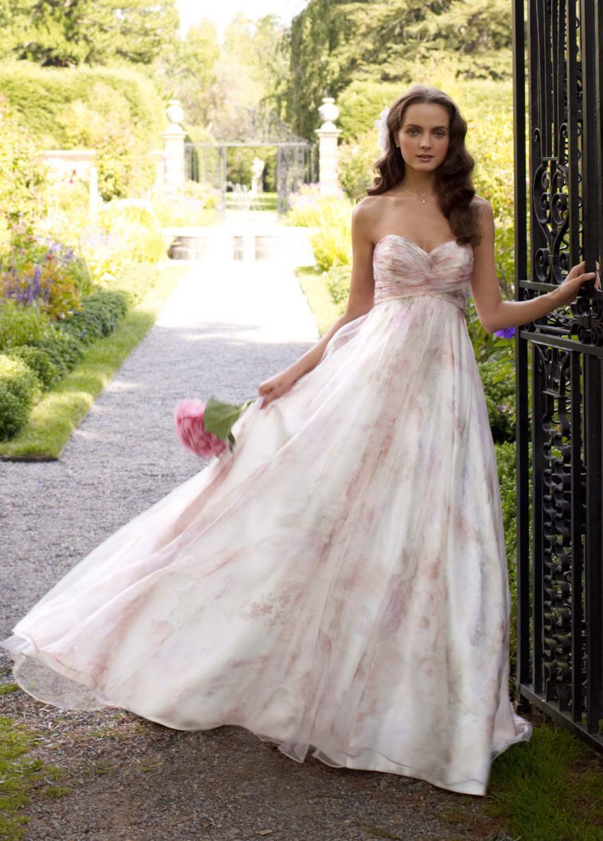 non conventional wedding dresses