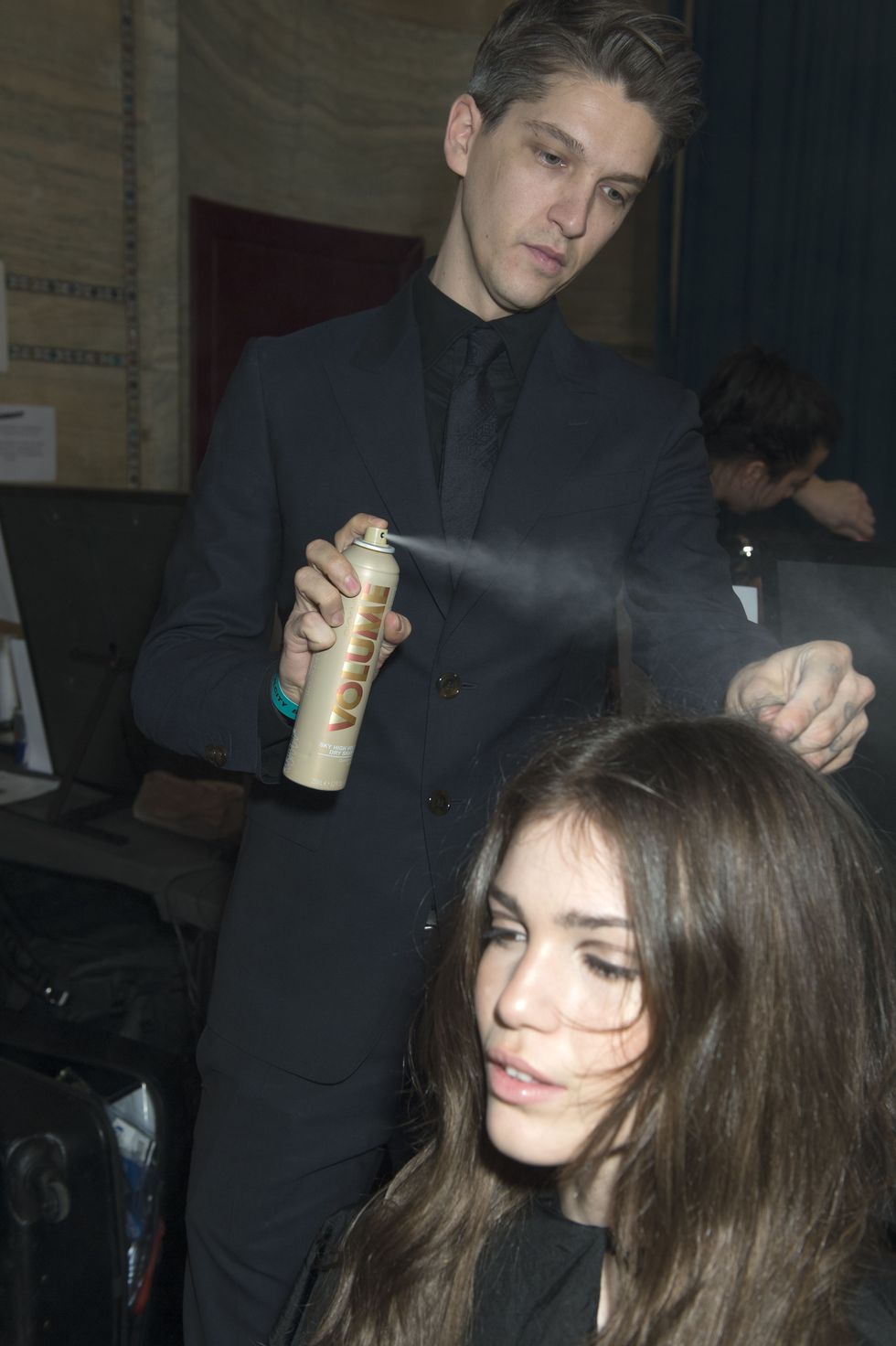 How to do the Matthew Williamson model hair from London Fashion Week AW15