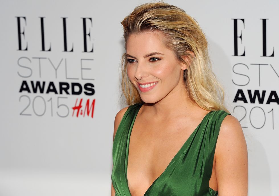 Mollie King's sexy 'sweat-look' hair at the Elle Style Awards