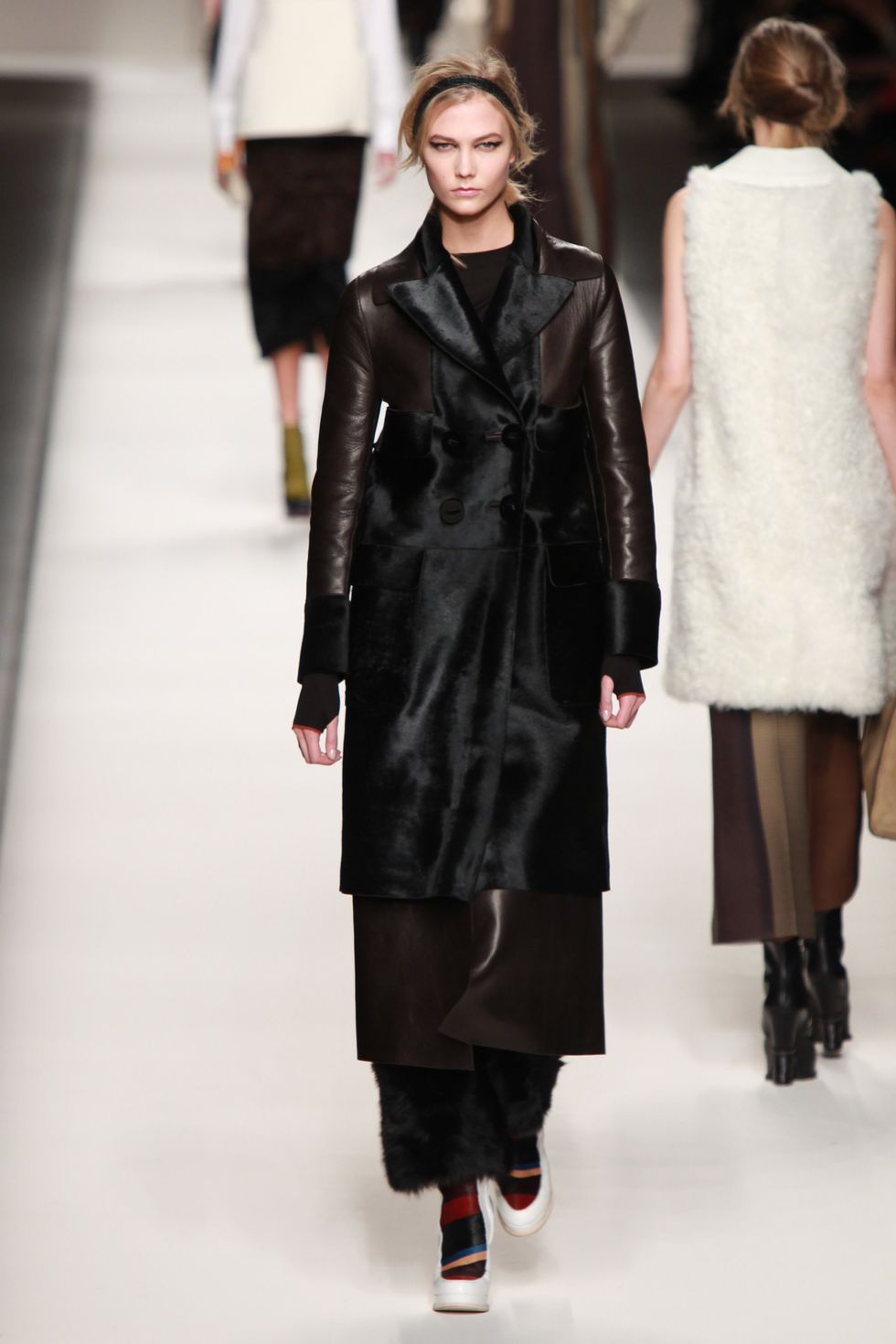 Karlie Kloss takes to the catwalk for Fendi at Milan Fashion Week