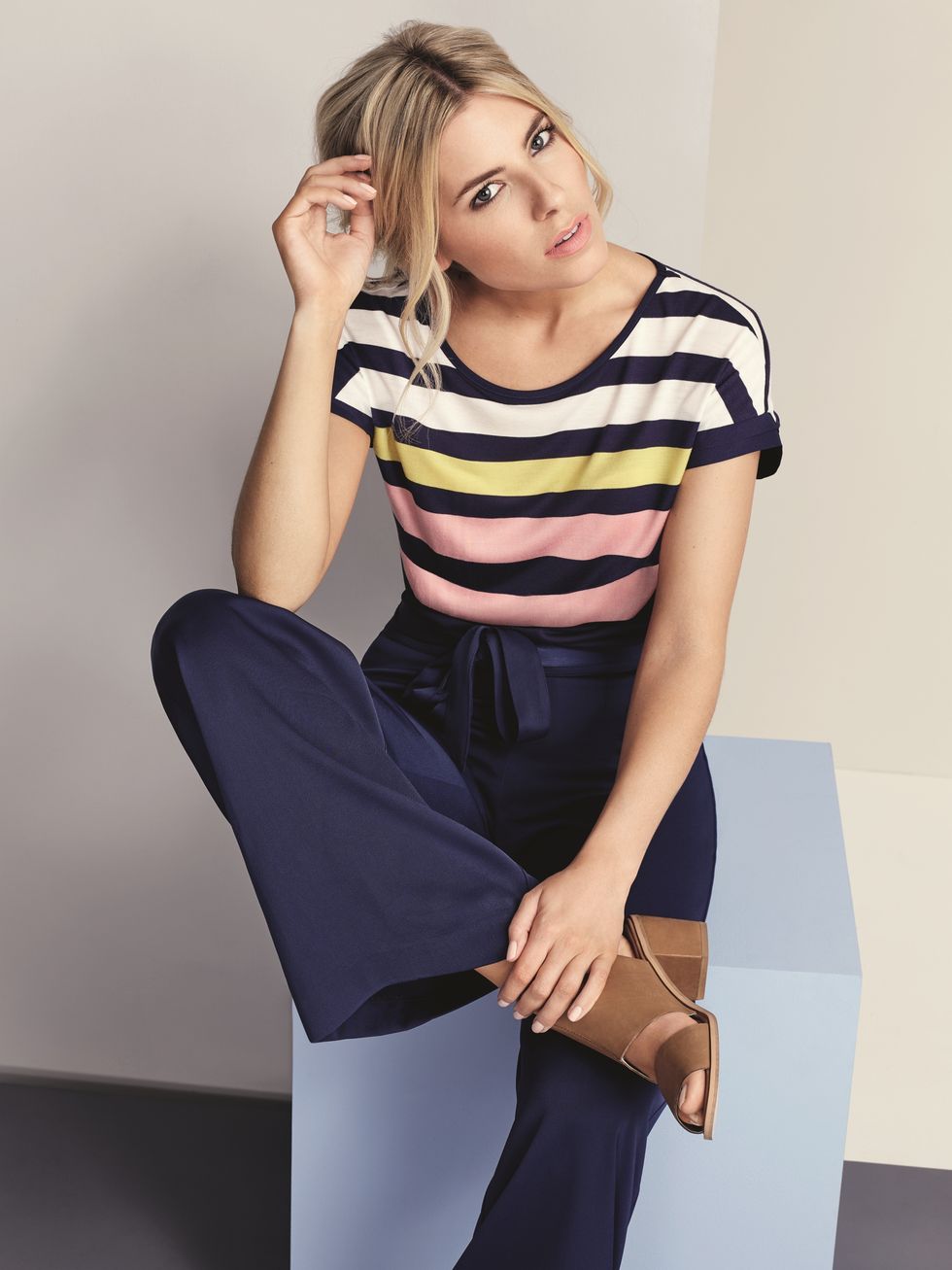 Mollie King's SS15 Oasis edit