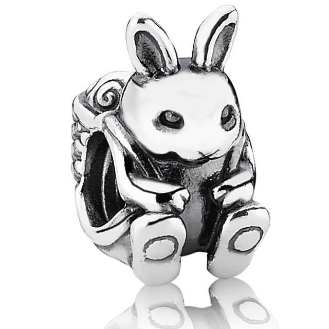 Cosmo Loves: Pandora Easter Bunny Charm