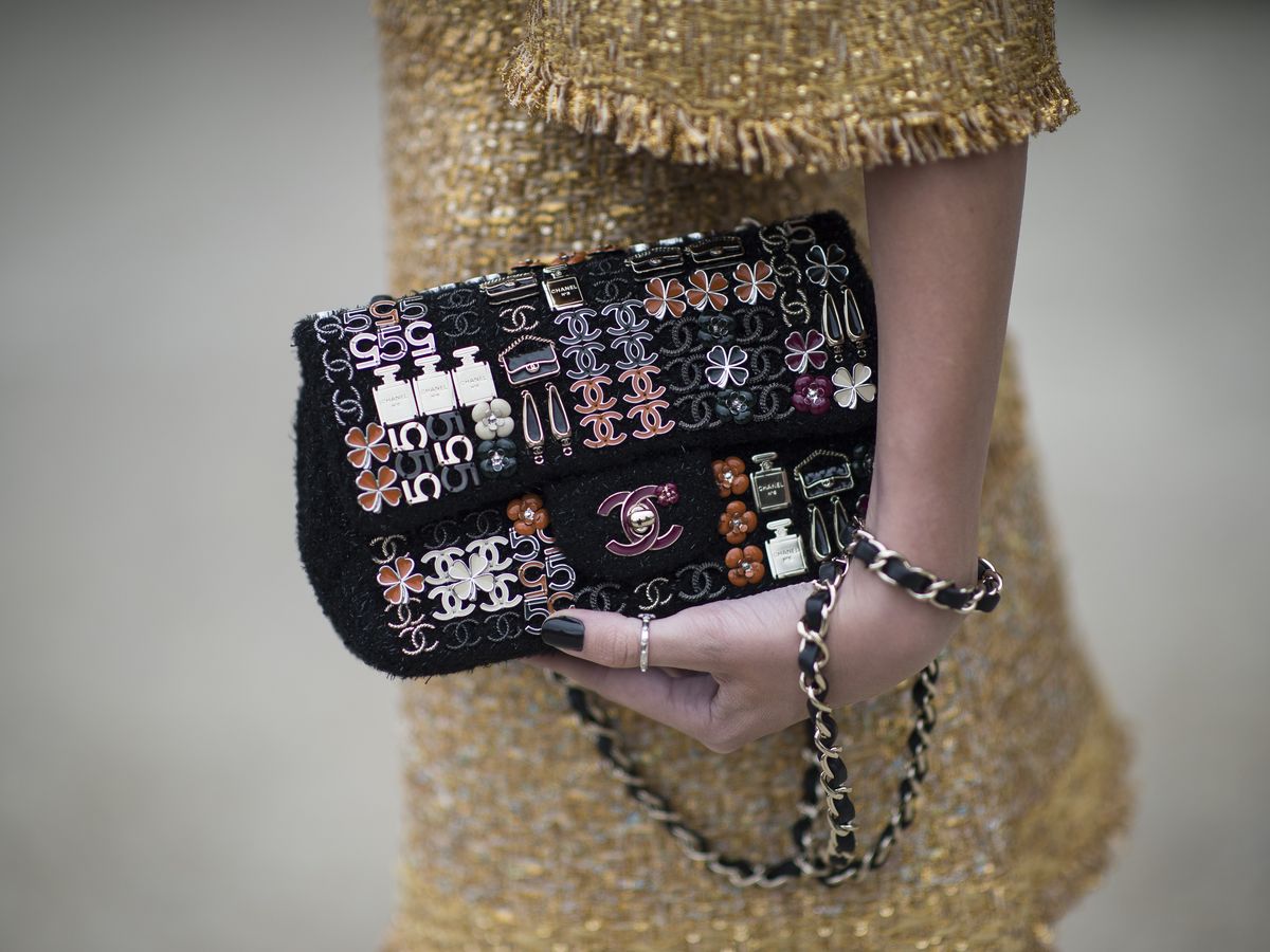 15 reasons to buy a Chanel handbag