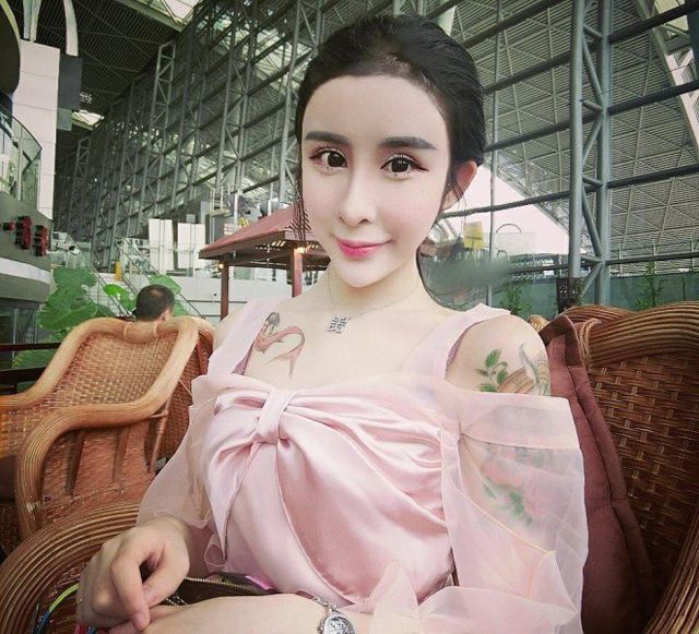 A 15 year old girl in China has gone viral after undergoing