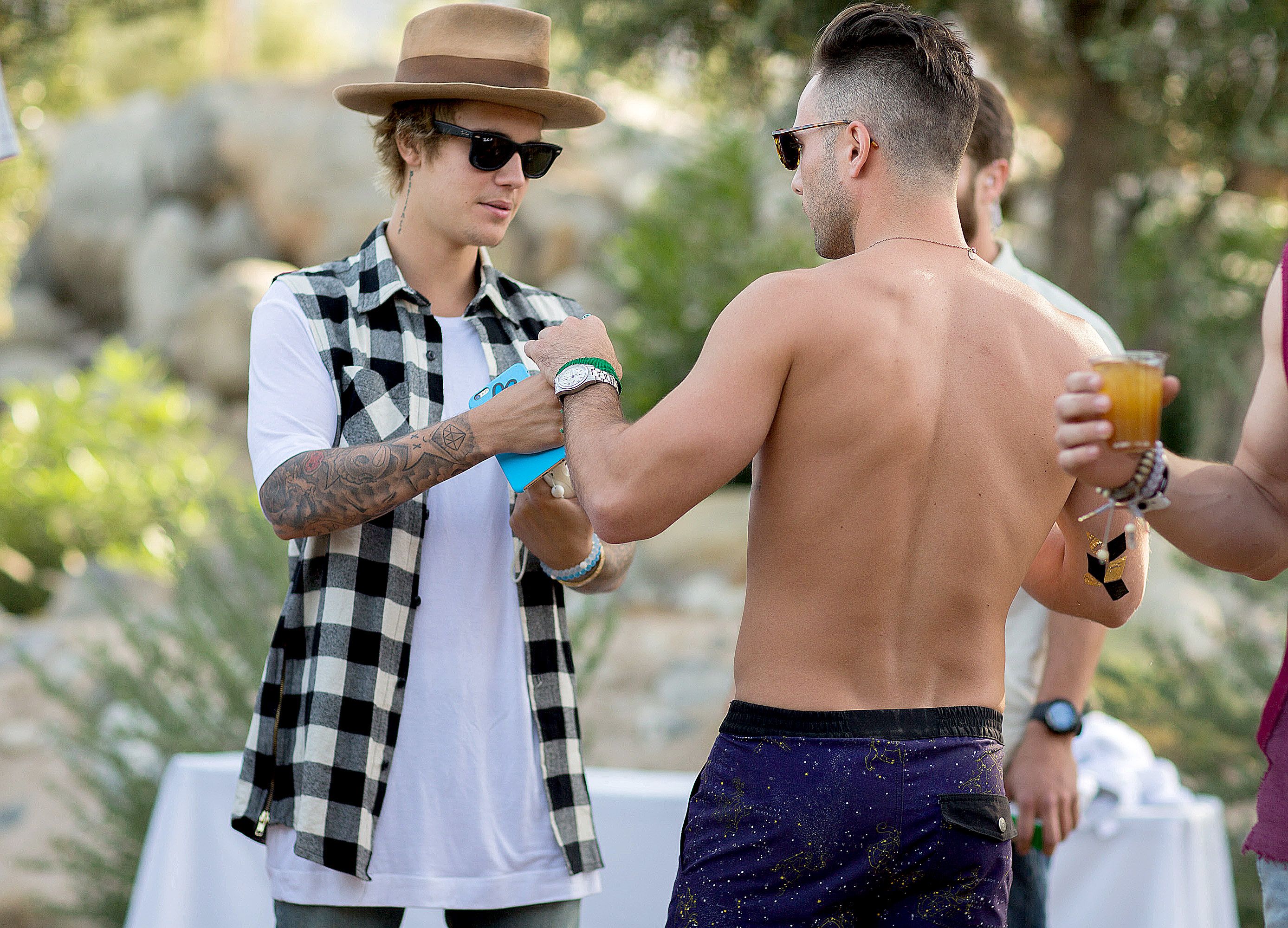 Fashion style Bieber justin allegedly kicked coachella for girls Fashion week Bieber justin allegedly kicked coachella for lady