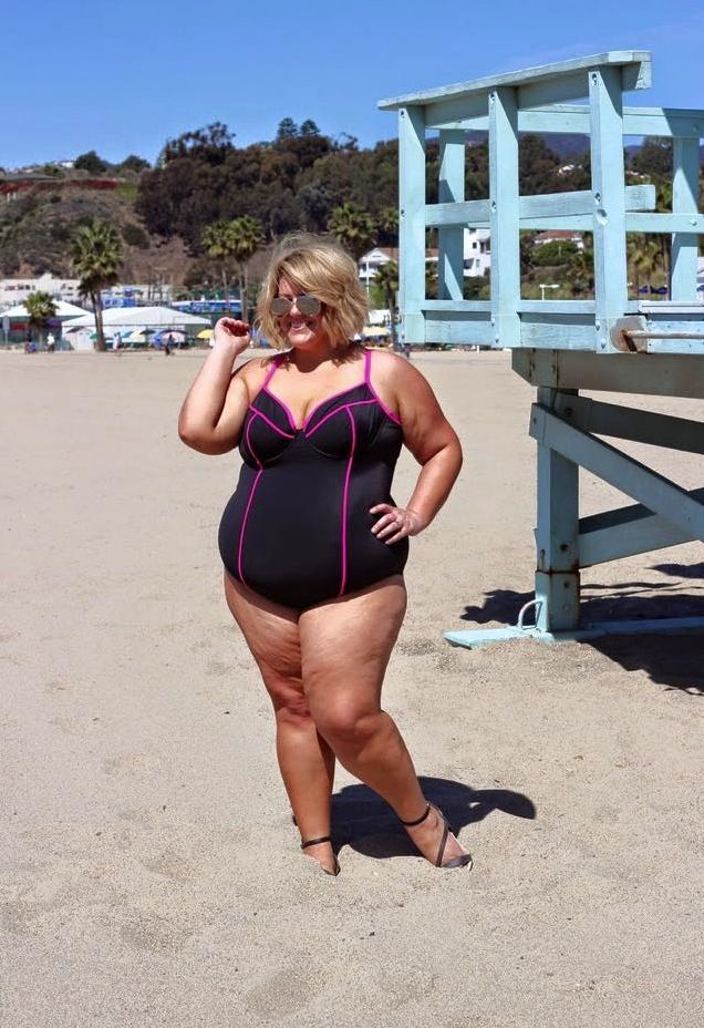 This plus-sized blogger explains why being on a beach in a swimsuit is not brave