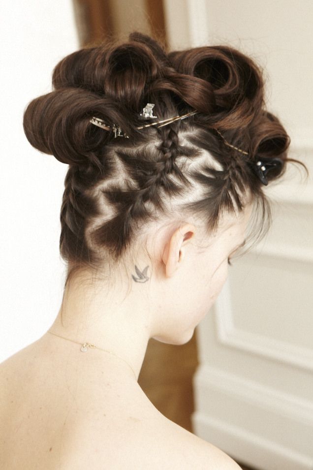 Hair tutorial: complicated updo