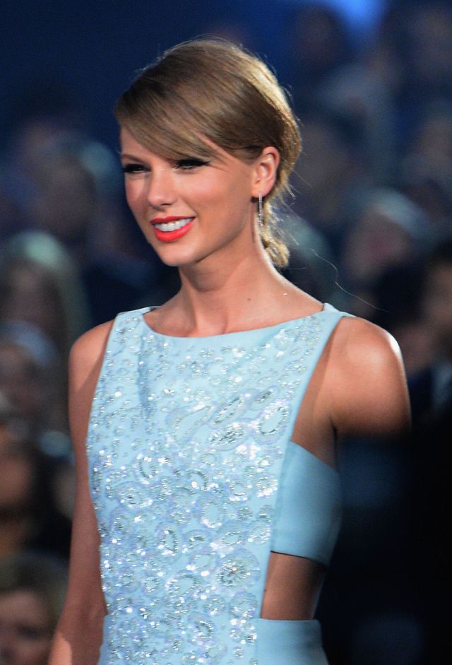 Taylor Swift at American Country Music Awards