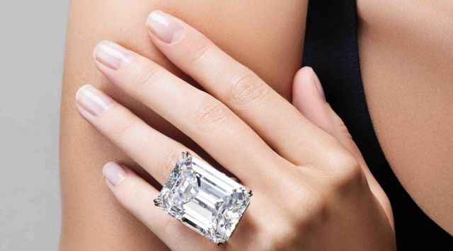 This ridiculous 100-Carat diamond just sold for $22.1 million at auction