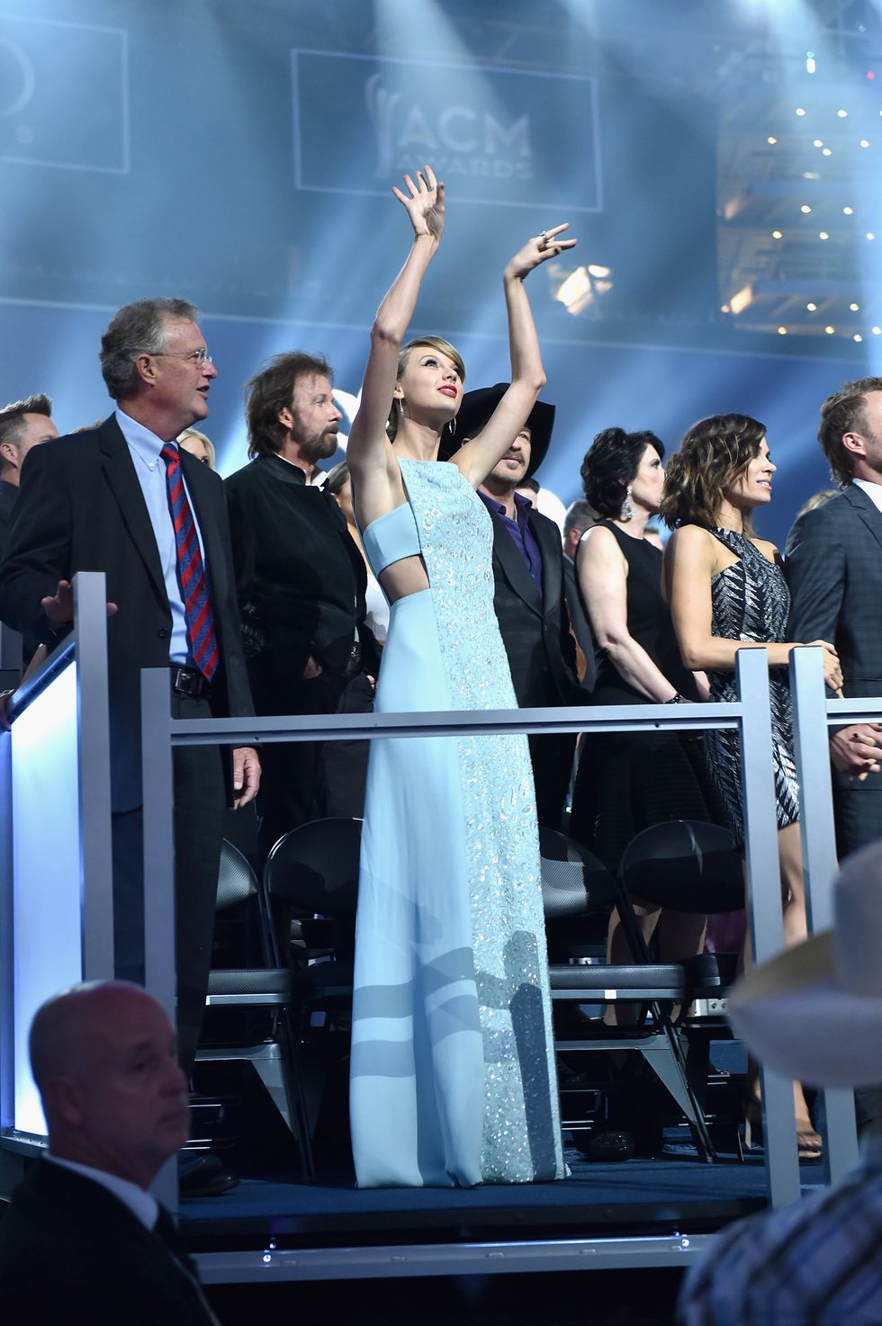 Taylor Swift dancing at the 2015 ACMs