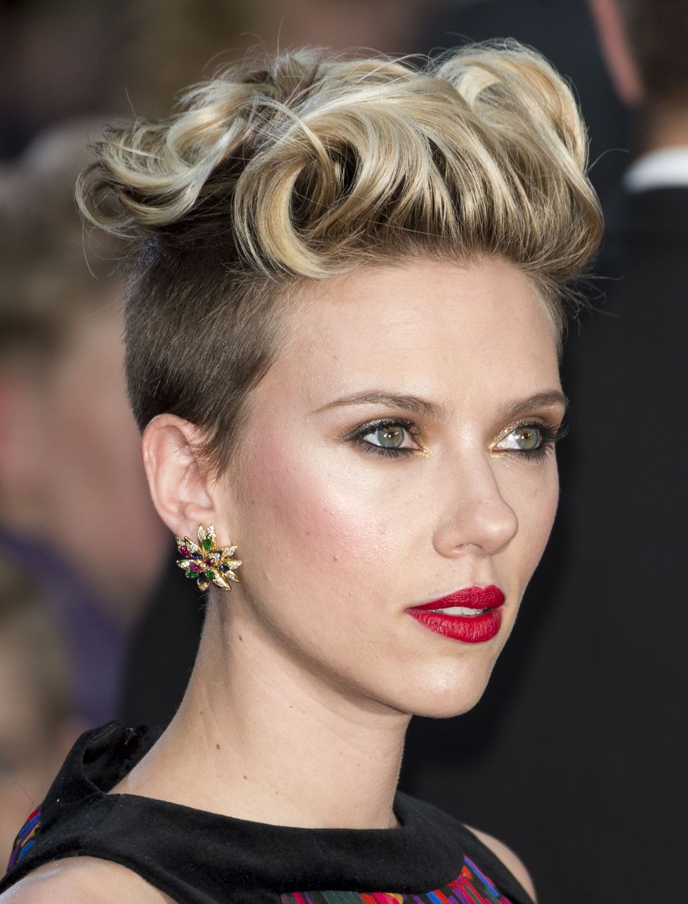 Scarlett Johansson's hairstyle at The Avengers premiere