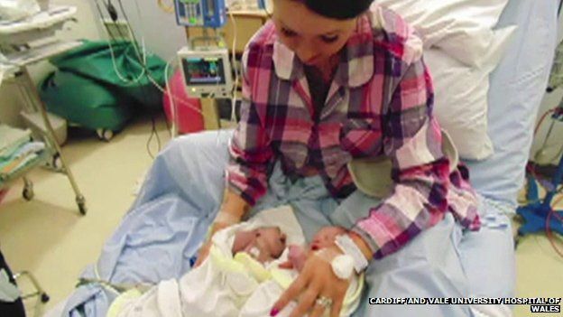 Jess Evans with her baby who became the youngest organ donor