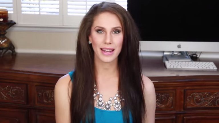 Youtuber Cassandra Bankson is "shocked" to discover she has two vaginas